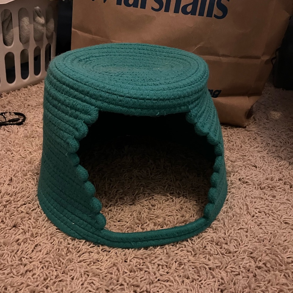 Cozy Green Hideaway for Small Pets
